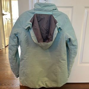 Mountain Wearhouse woman's winter ski/snowboarding coat